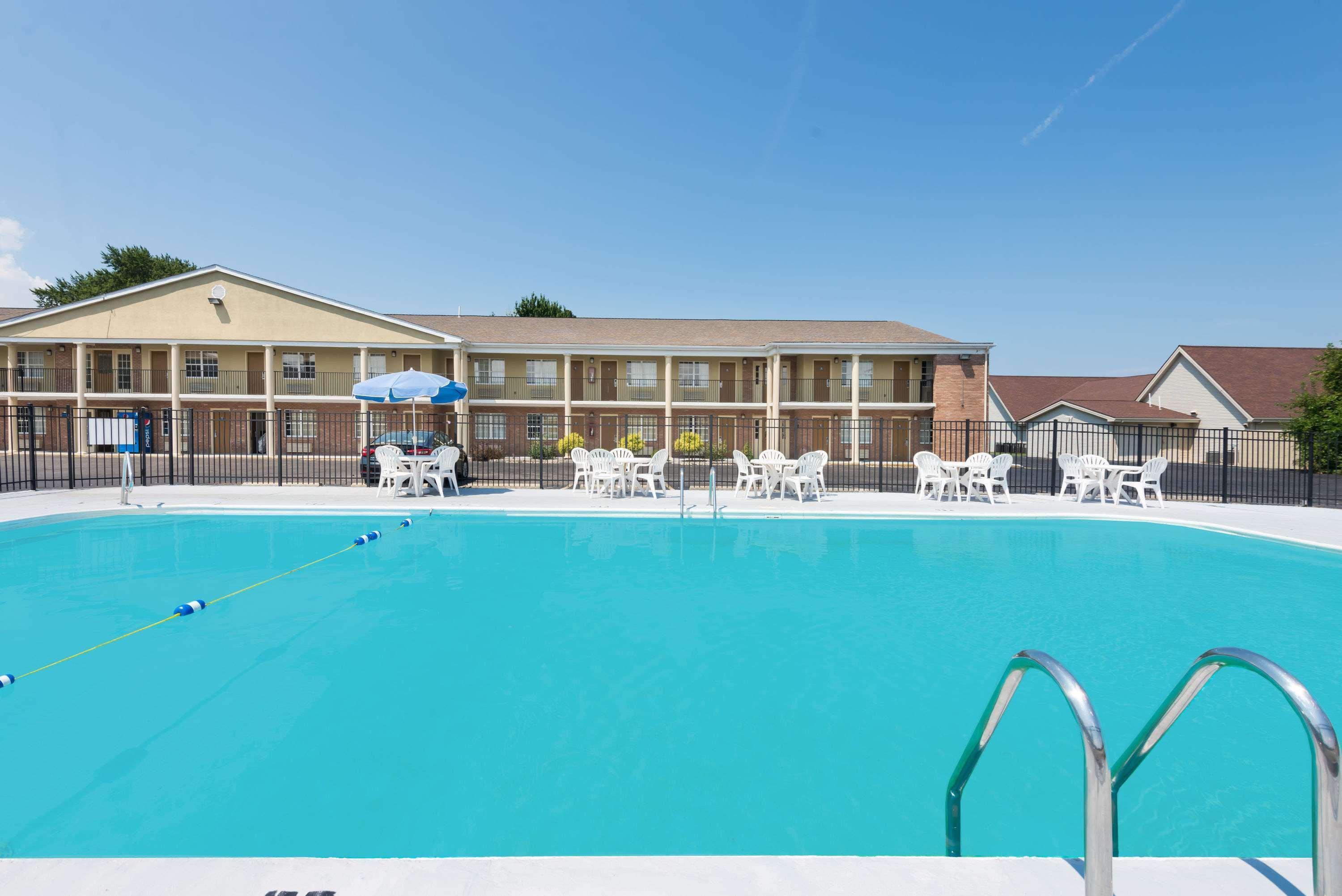 Days Inn By Wyndham Amherst Kültér fotó