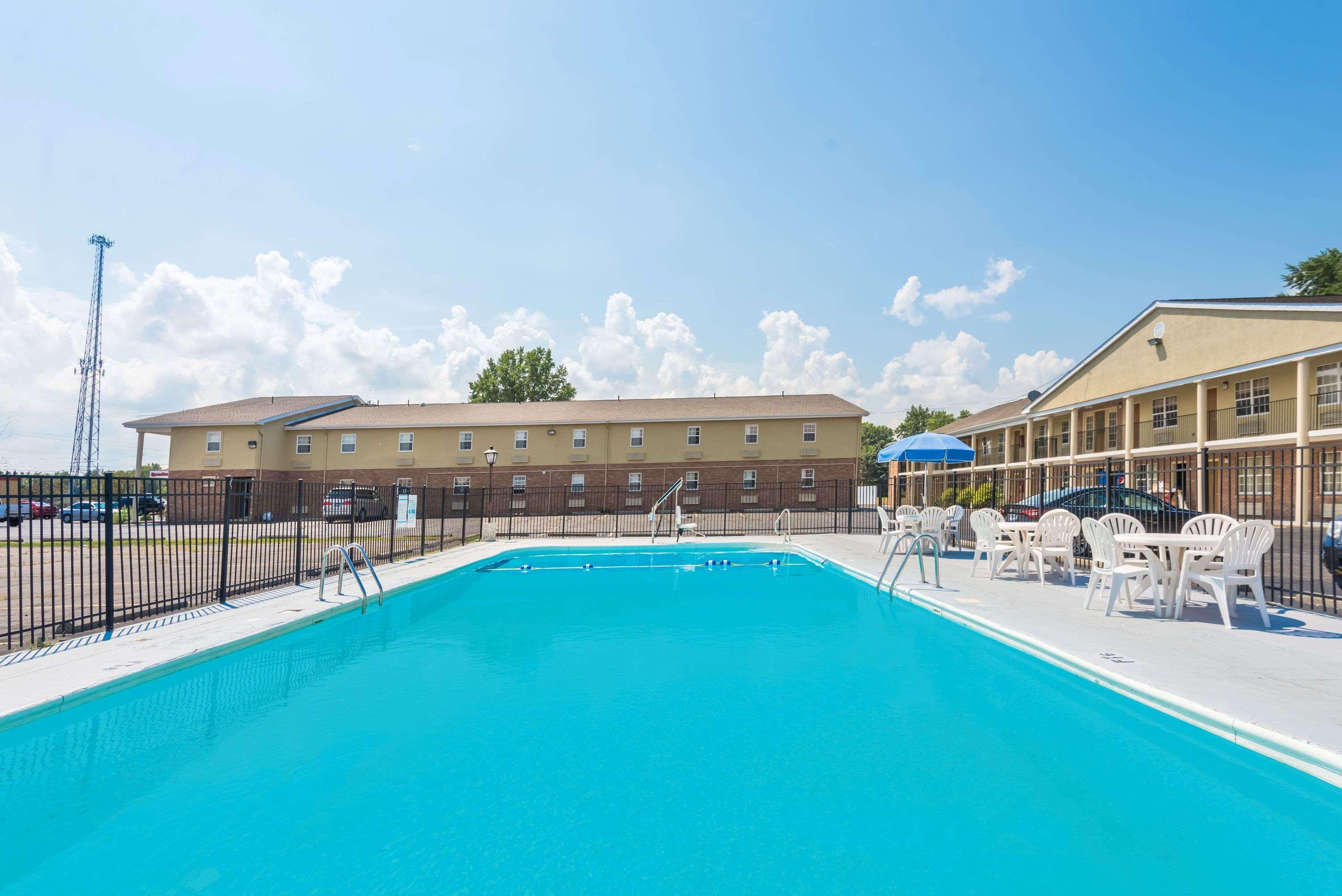Days Inn By Wyndham Amherst Kültér fotó