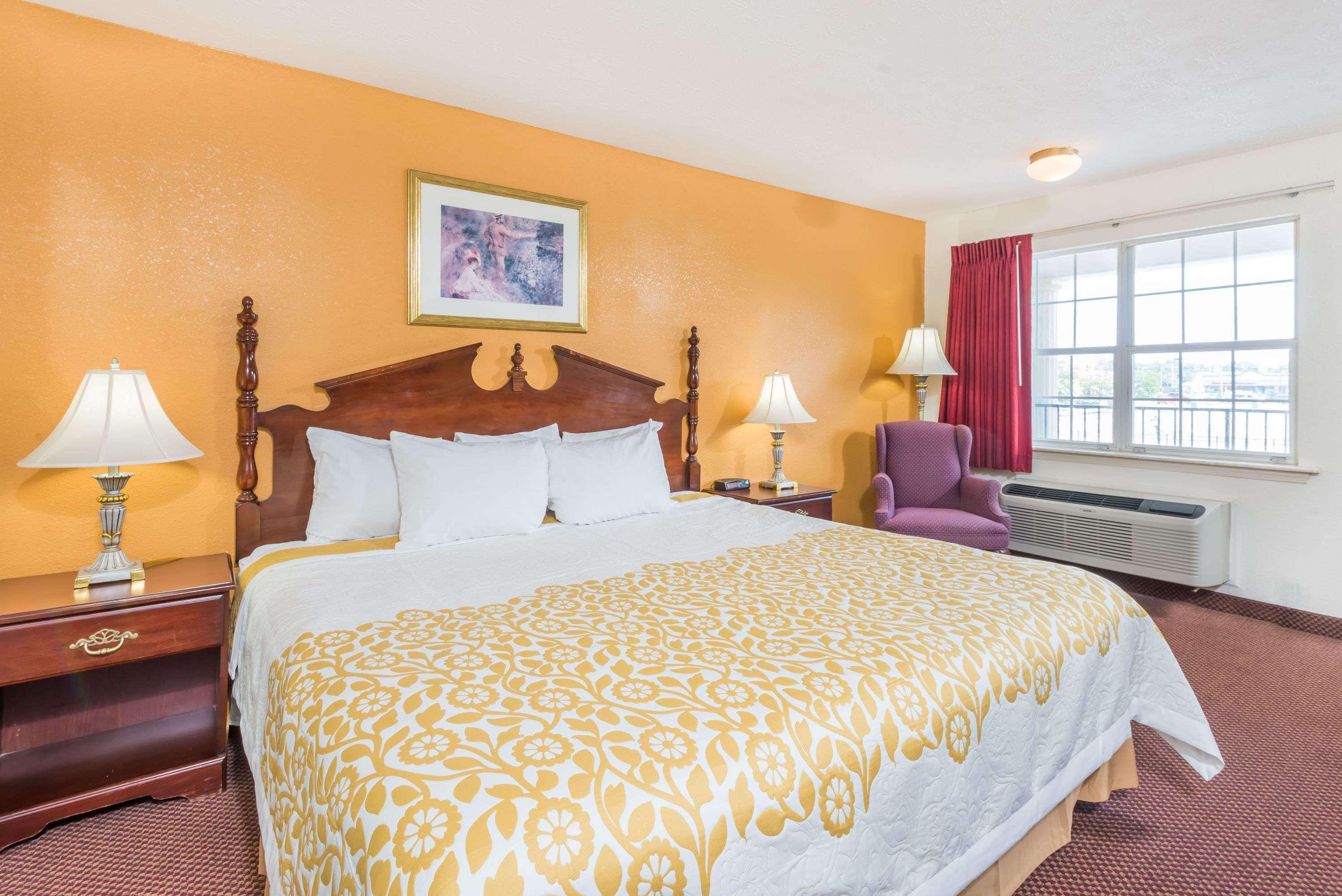 Days Inn By Wyndham Amherst Kültér fotó